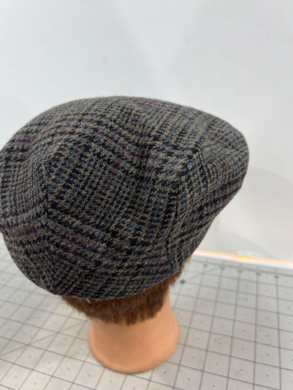 Pendleton Men’s Wool Tweed Newsboy Flat Cap Large Gray/Purple Plaid Vintage - Picture 3 of 6